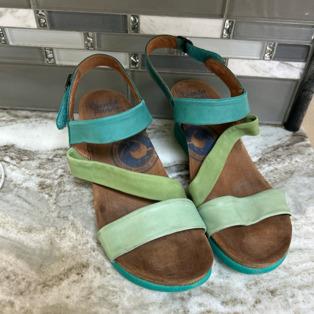 WandaPanda Women Tamina 40 Leather Wedge Sandals US 9 Spain Turquoise/ Green
